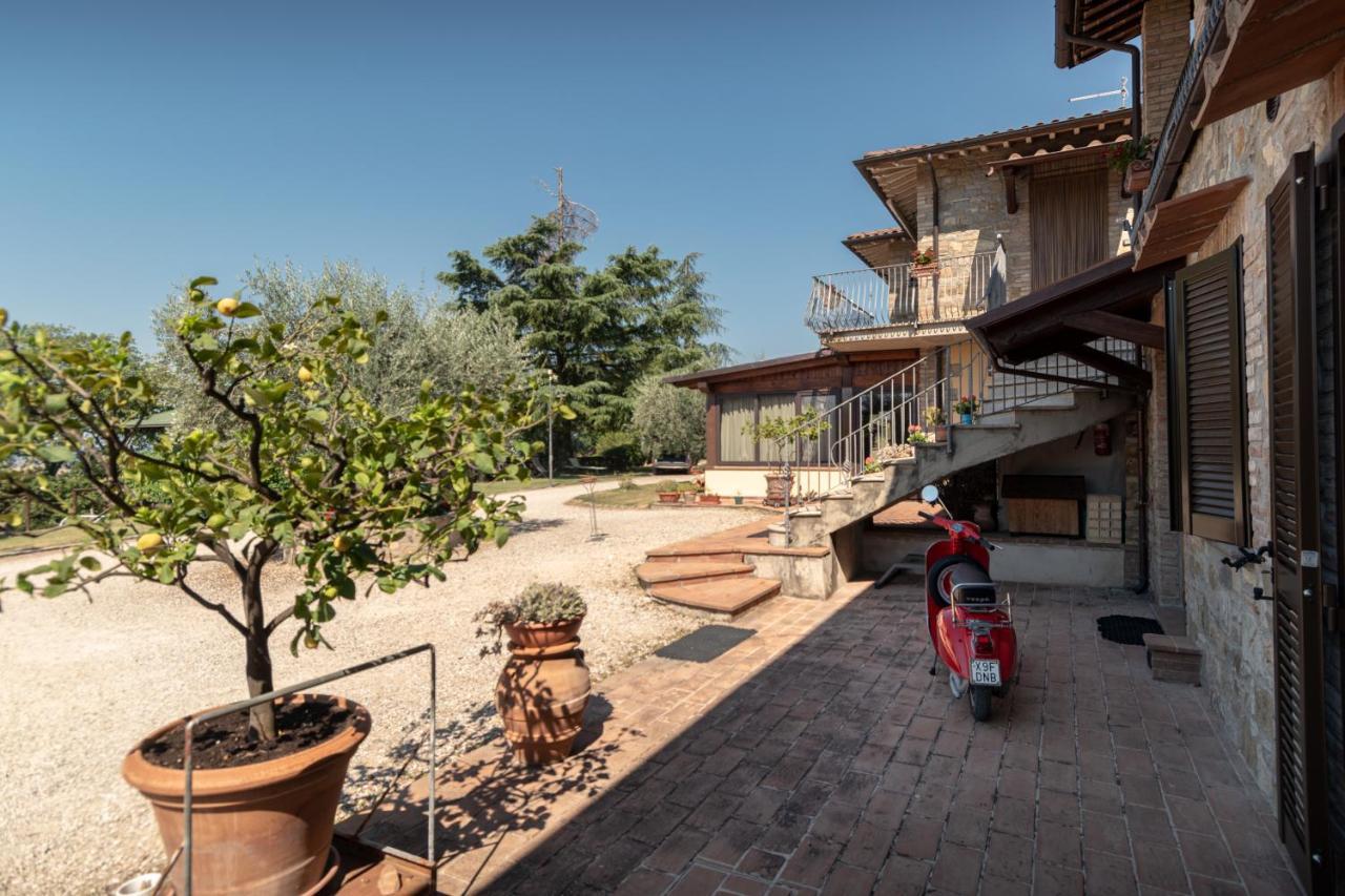Agriturismo La Rocca Assisi Petrignano Exterior photo